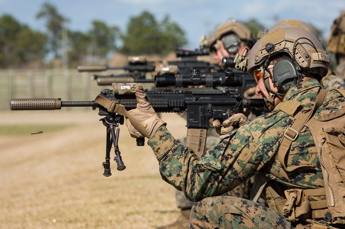 marines with guns
