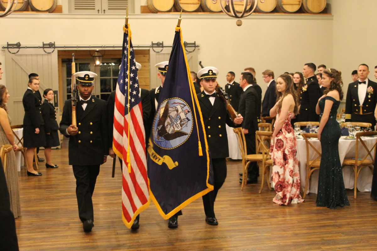 UVA NROTC Honor Guard presenting the colors at Dining Out 2018